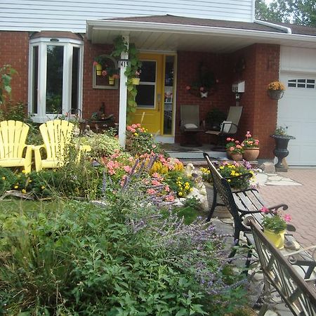 Paddington Place Bed & Breakfast Ошава Экстерьер фото