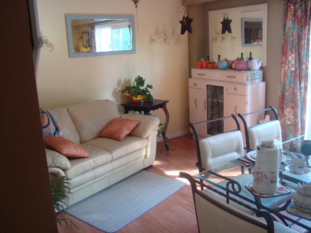 Paddington Place Bed & Breakfast Ошава Экстерьер фото