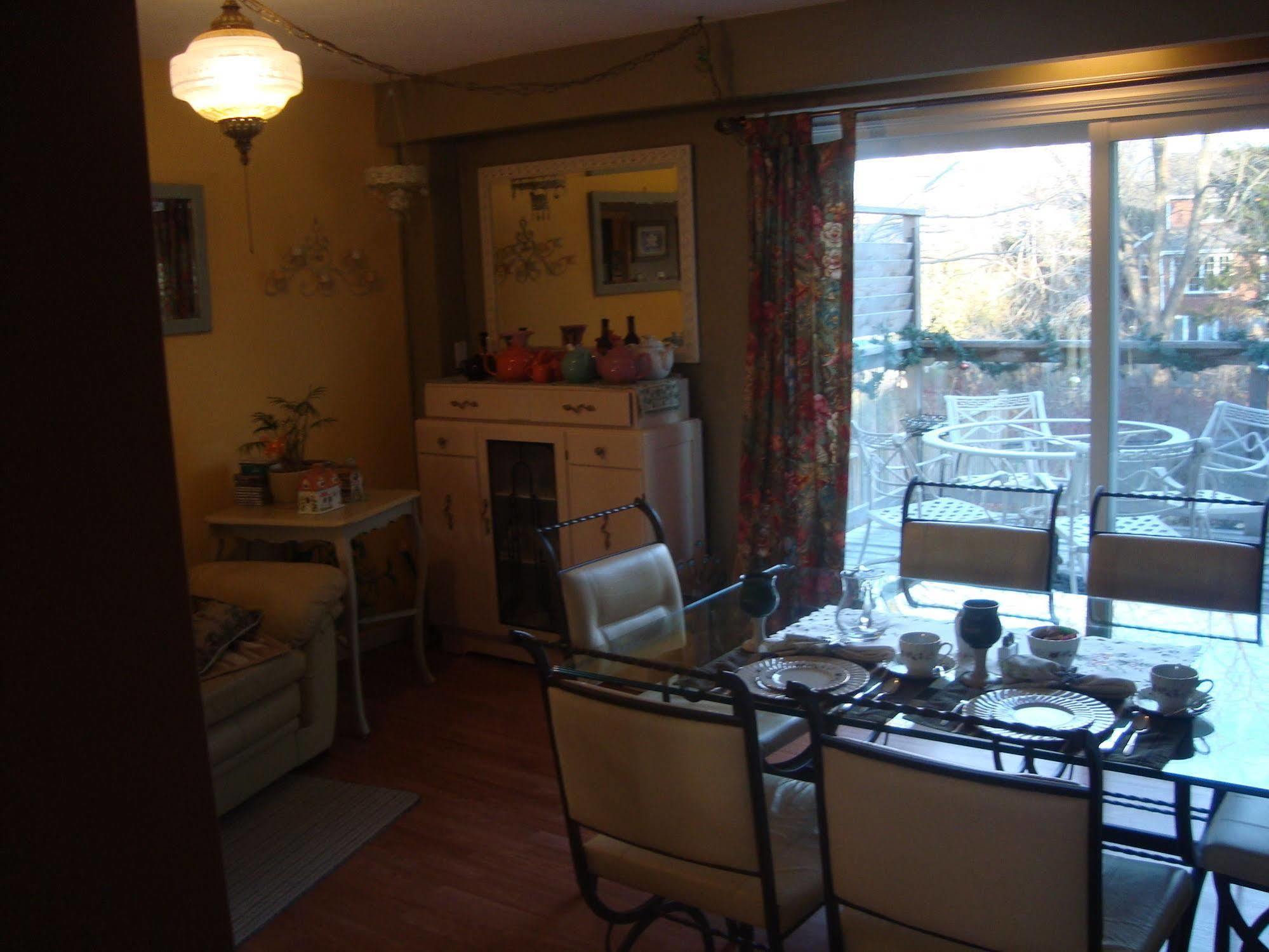 Paddington Place Bed & Breakfast Ошава Экстерьер фото